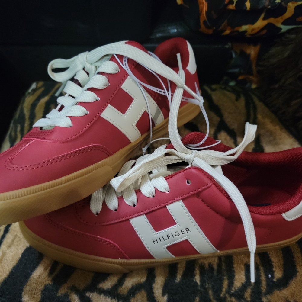 Red and White Womens Sneakers Tommy Hilfiger Bran New W Tag Sz 8.5